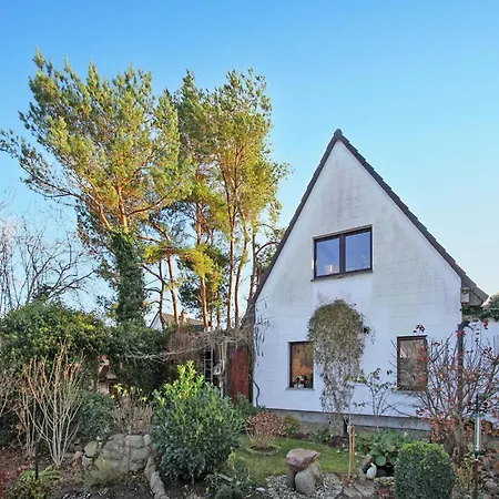度假居 Ferienhaus Seebad *